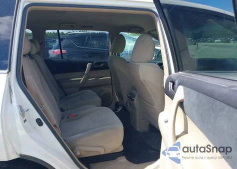 2011 Toyota Highlander Base V6 from USA, damaged, VIN 5TDBK3EH6BS071397